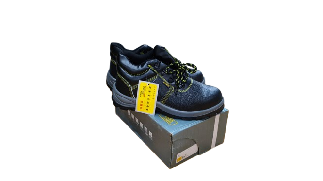 SteelPro Safety Shoes – Black Leather, Composite Toe, Slip-Resistant